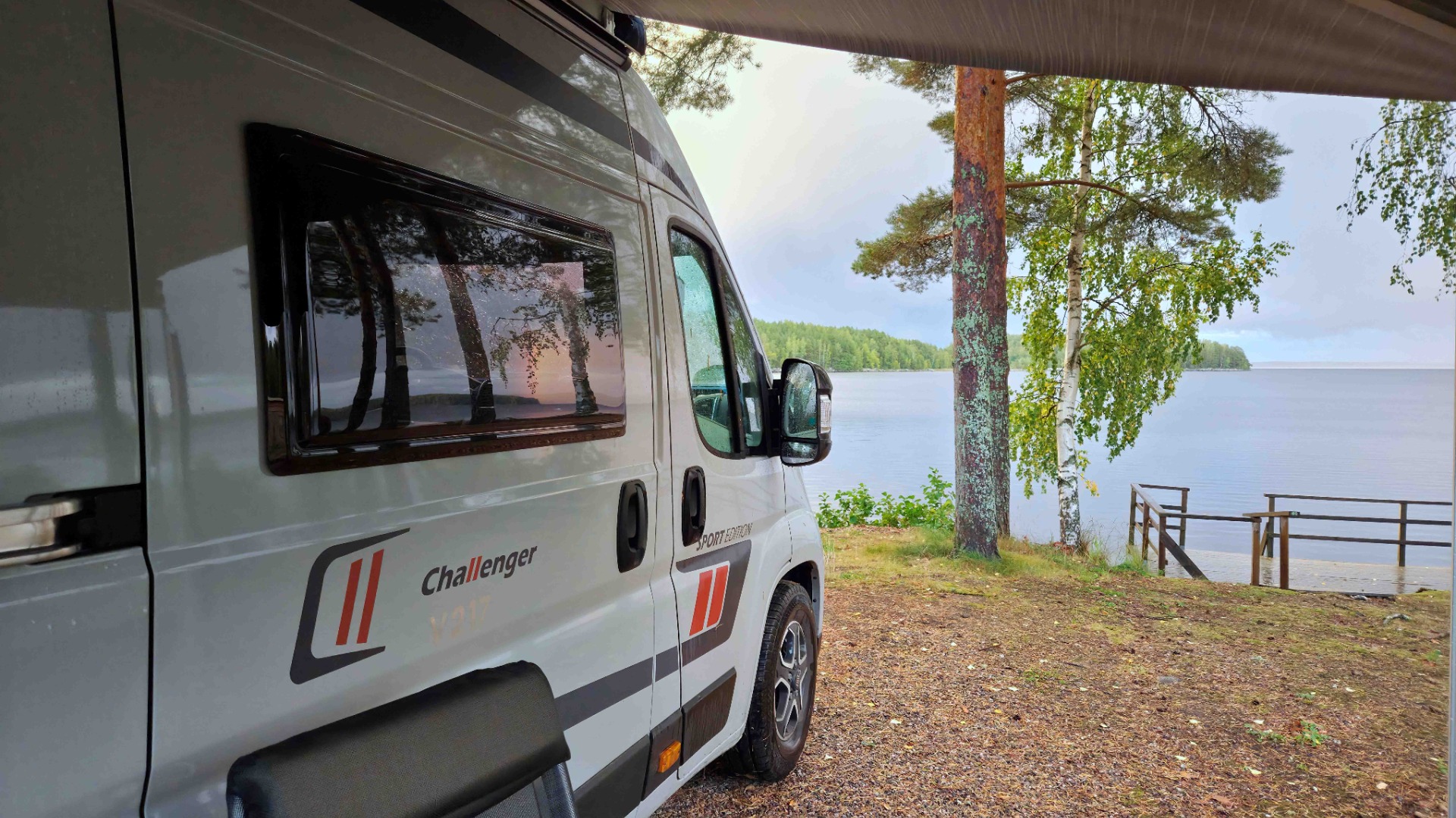 Suomalainen järvimaisema.